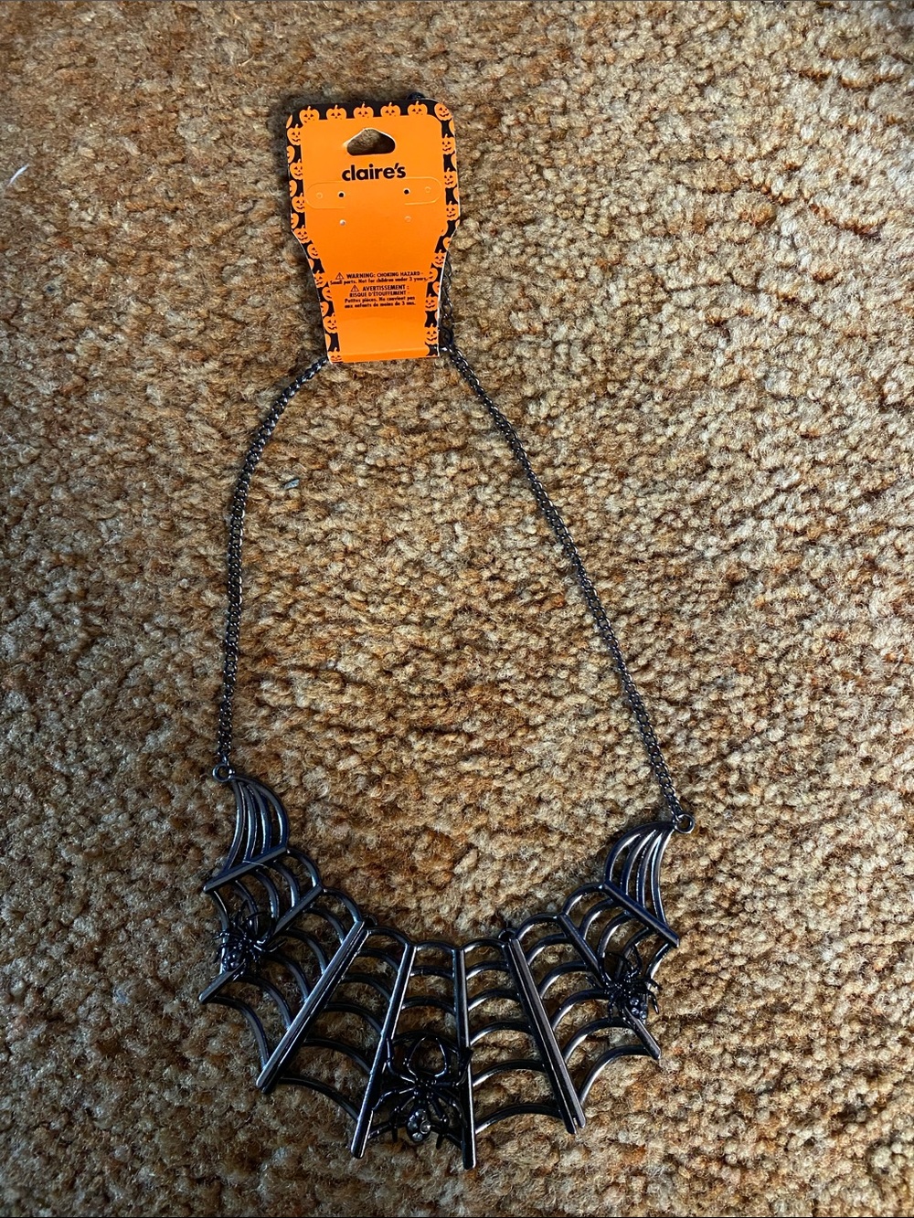 NWT spiderweb necklace